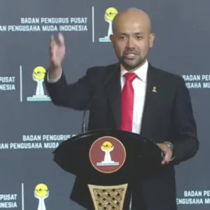 Debat Perdana: Reynaldo Bryan Ajak Kader HIPMI Dukung Target Ekonomi 8% Pemerintah
