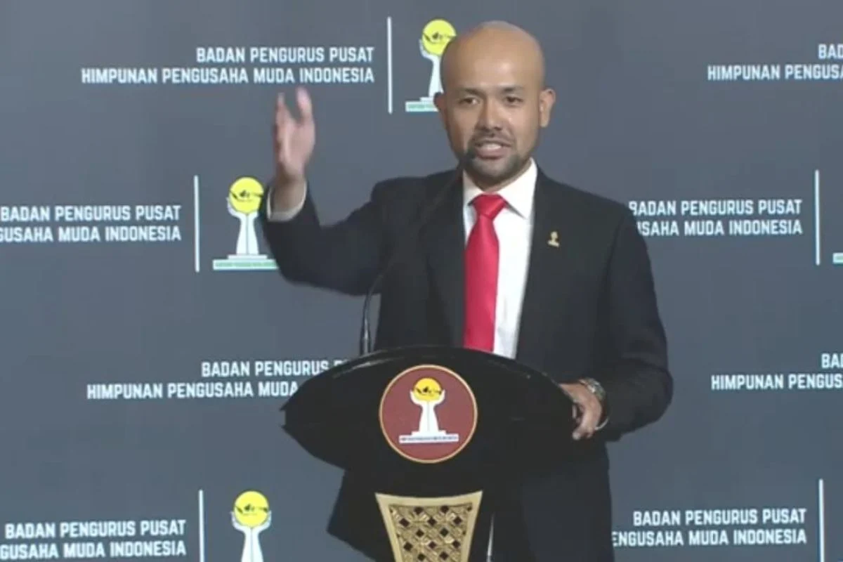 Debat Perdana: Reynaldo Bryan Ajak Kader HIPMI Dukung Target Ekonomi 8% Pemerintah
