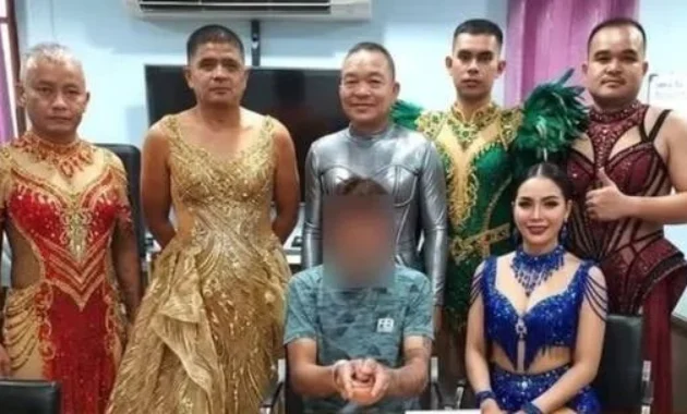 Demi Tangkap Bandar Narkoba, Polisi Thailand Menyamar sebagai Penari Wanita Demi Tangkap Bandar Narkoba, Polisi Thailand Menyamar sebagai Penari Wanita