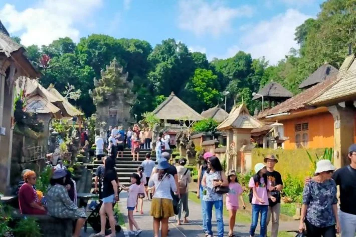 Desa Penglipuran Tawarkan Asuransi Keselamatan Gratis untuk Wisatawan