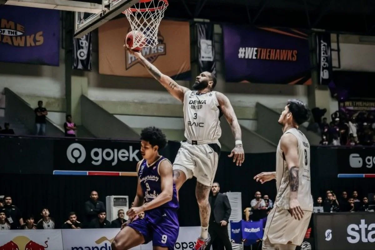 Dewa United Libas Hawks dalam Game 1 Playoff IBL 2026