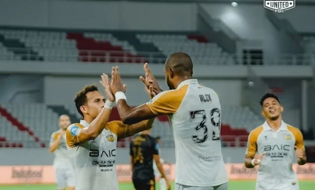 Dewa United Menghajar PSBS Biak 5-0, Alex Martins Cetak Hattrick, Posisi Liga Semakin Bergolak