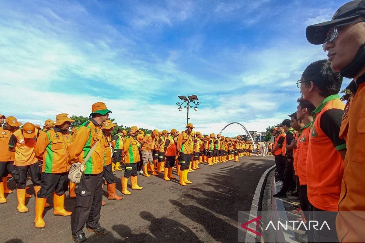DKI Jakarta Kerahkan 200 Petugas Kebersihan untuk Pencanangan HUT ke-499