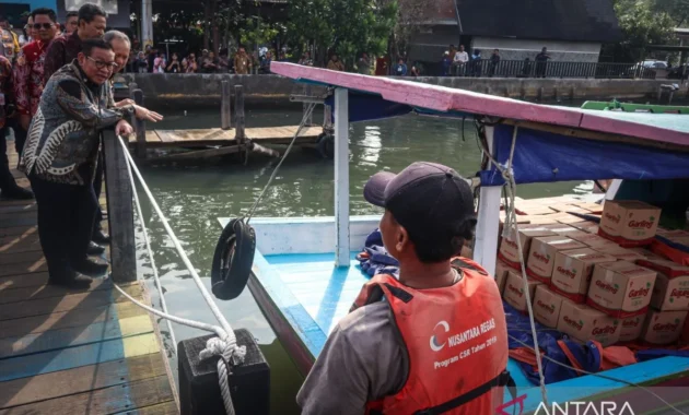 DKI Kemarin: May Day Seribu Massa dan Palang Pengaman di Stasiun Bekasi