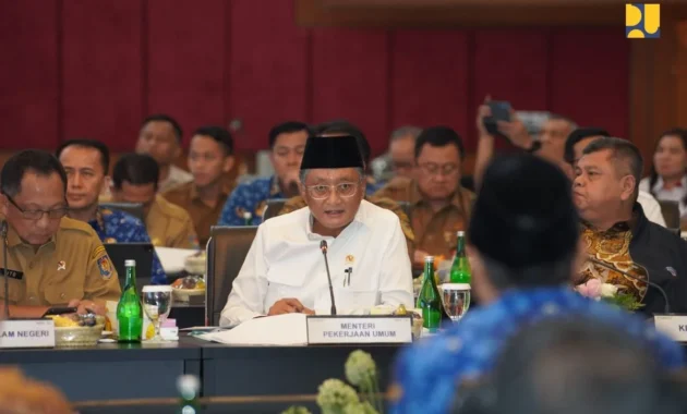 Dody Hanggodo Dorong Percepatan Sekolah Rakyat di Kalimantan Barat: Kolaborasi Danantara, TNI, dan Pemerintah Siap Atasi Kendala Cash Flow Dody Hanggodo Dorong Percepatan Sekolah Rakyat di Kalimantan Barat: Kolaborasi Danantara, TNI, dan Pemerintah Siap Atasi Kendala Cash Flow