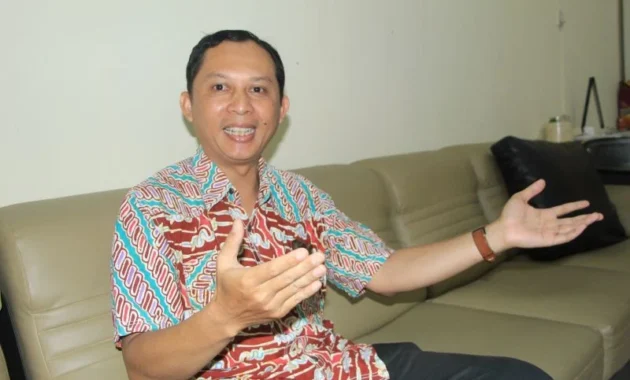 Dosen Unej Teliti Potensi Tumbuhan Paku Pohon Jadi Bahan Baku Obat
