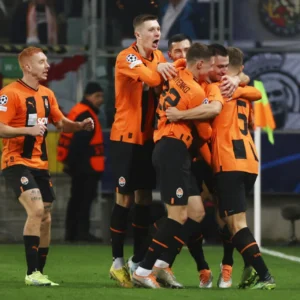 Drama Az Alkmaar vs Shakhtar Donetsk: Duel Ganda yang Membuat Konferensi Liga Bergolak
