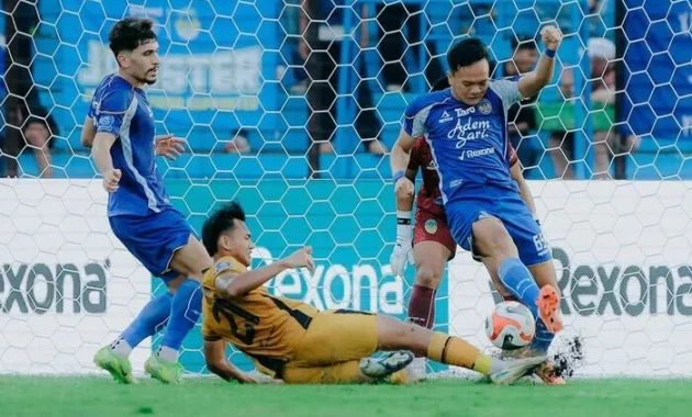 Drama BRI Super League: Persib Menang Tipis atas PSIM, Bhayangkara FC Terpuruk di Laga Krusial