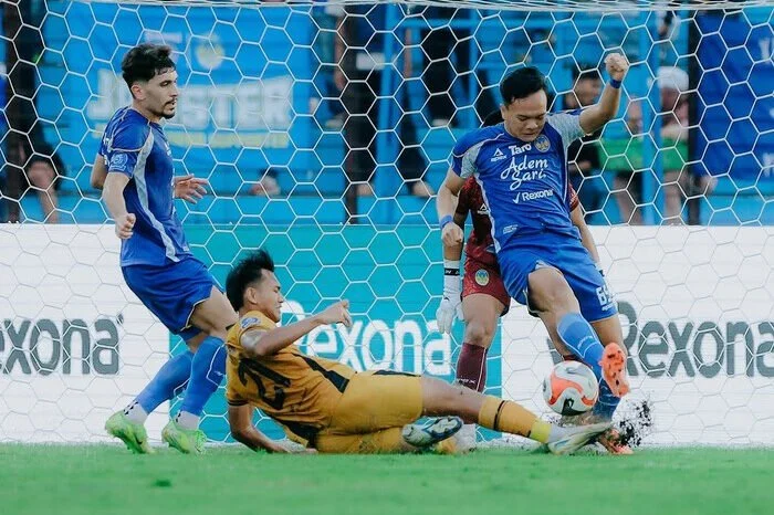 Drama BRI Super League: Persib Menang Tipis atas PSIM, Bhayangkara FC Terpuruk di Laga Krusial