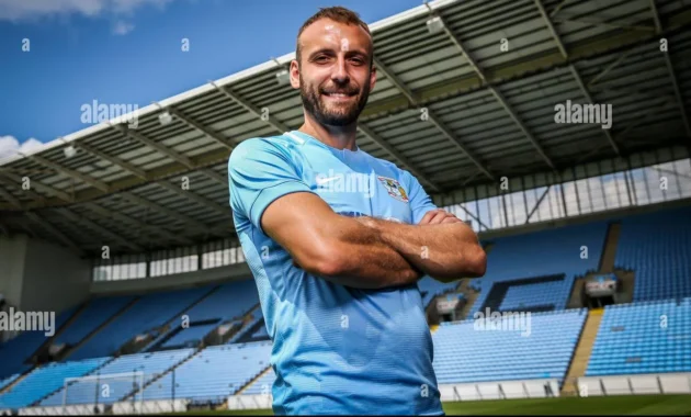 Drama di Coventry City: Dari Gestur Liam Kelly hingga Perebutan Pemain Senilai £20 Juta dan Pilkada 2026 yang Mengguncang