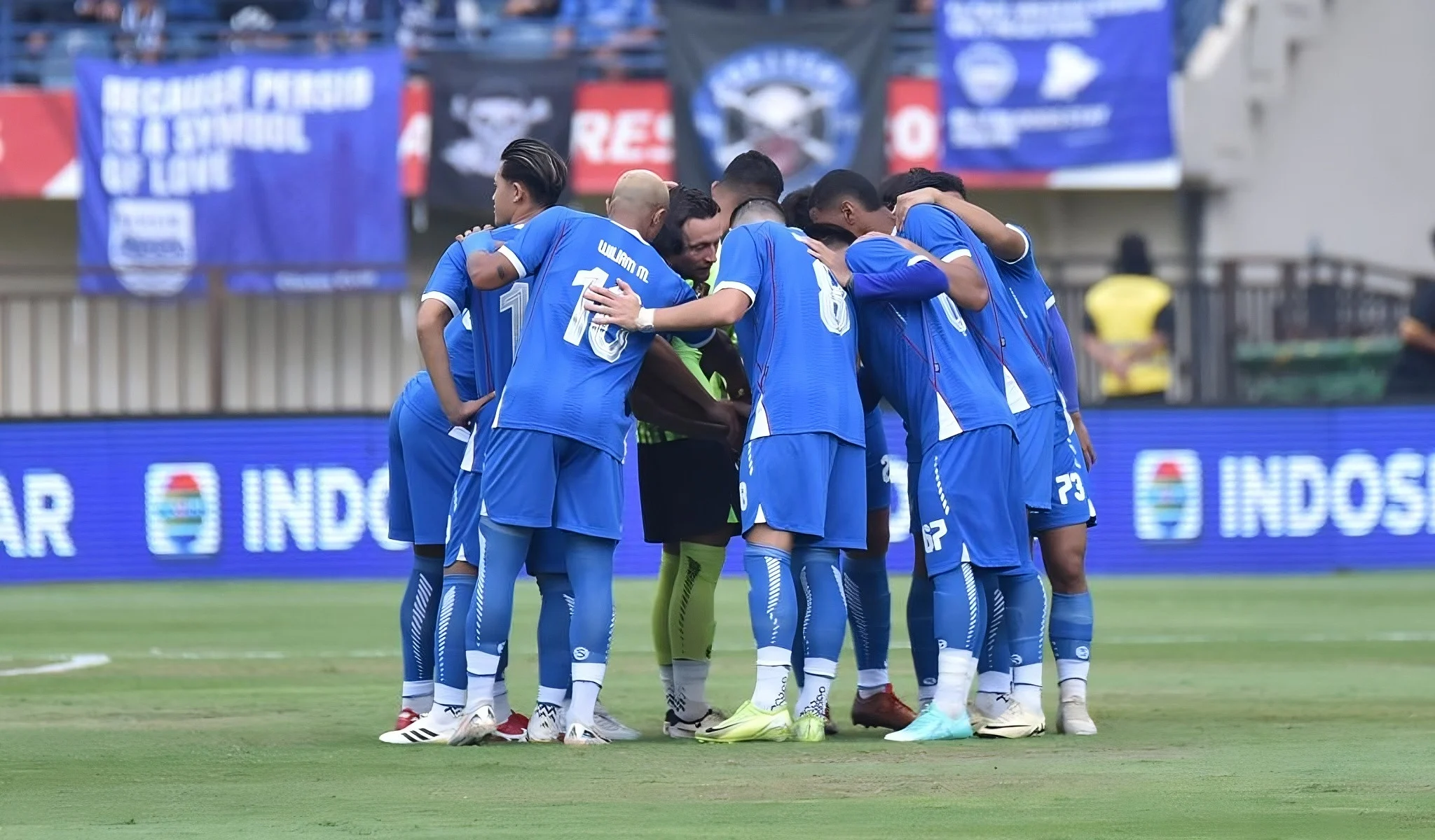 Drama di Liga A1: Kecelakaan Hebat, Transfer Gagal, dan Bintang Internasional Baru!
