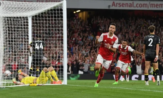 Drama di London Stadium: Arteta Akui Kesalahan, VAR Selamatkan Arsenal, dan Dua Cedera Besar Mengguncang Gunners Drama di London Stadium: Arteta Akui Kesalahan, VAR Selamatkan Arsenal, dan Dua Cedera Besar Mengguncang Gunners