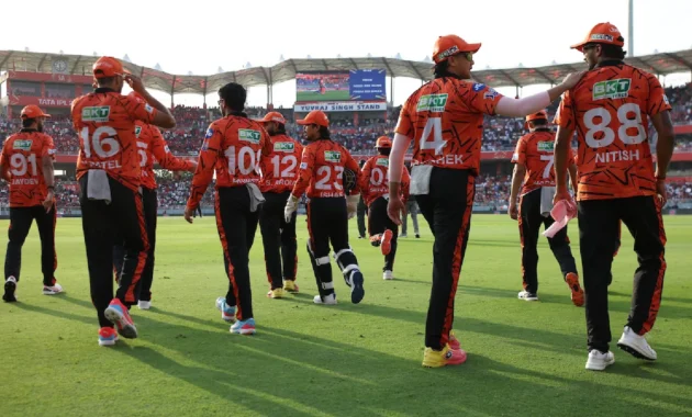 Drama Eliminator IPL 2026: Sunrisers Hyderabad Gigit Raja dengan Taktik Bowling Terdepan Drama Eliminator IPL 2026: Sunrisers Hyderabad Gigit Raja dengan Taktik Bowling Terdepan