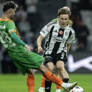 Drama Menegangkan Beşiktaş vs Alanyaspor: Sejarah, Formasi, dan Prediksi Pertarungan Besar
