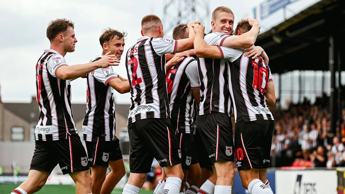 Drama Play‑Off di Liga Inggris Memanas: Chesterfield, Grimsby, dan Stevenage Siapkan Pertarungan Penentuan Nasib