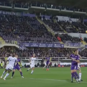 Drama Serie A Memuncak: Lecce vs Fiorentina, Pertaruhan Tiket Champions dan Selamat dari Degradasi!