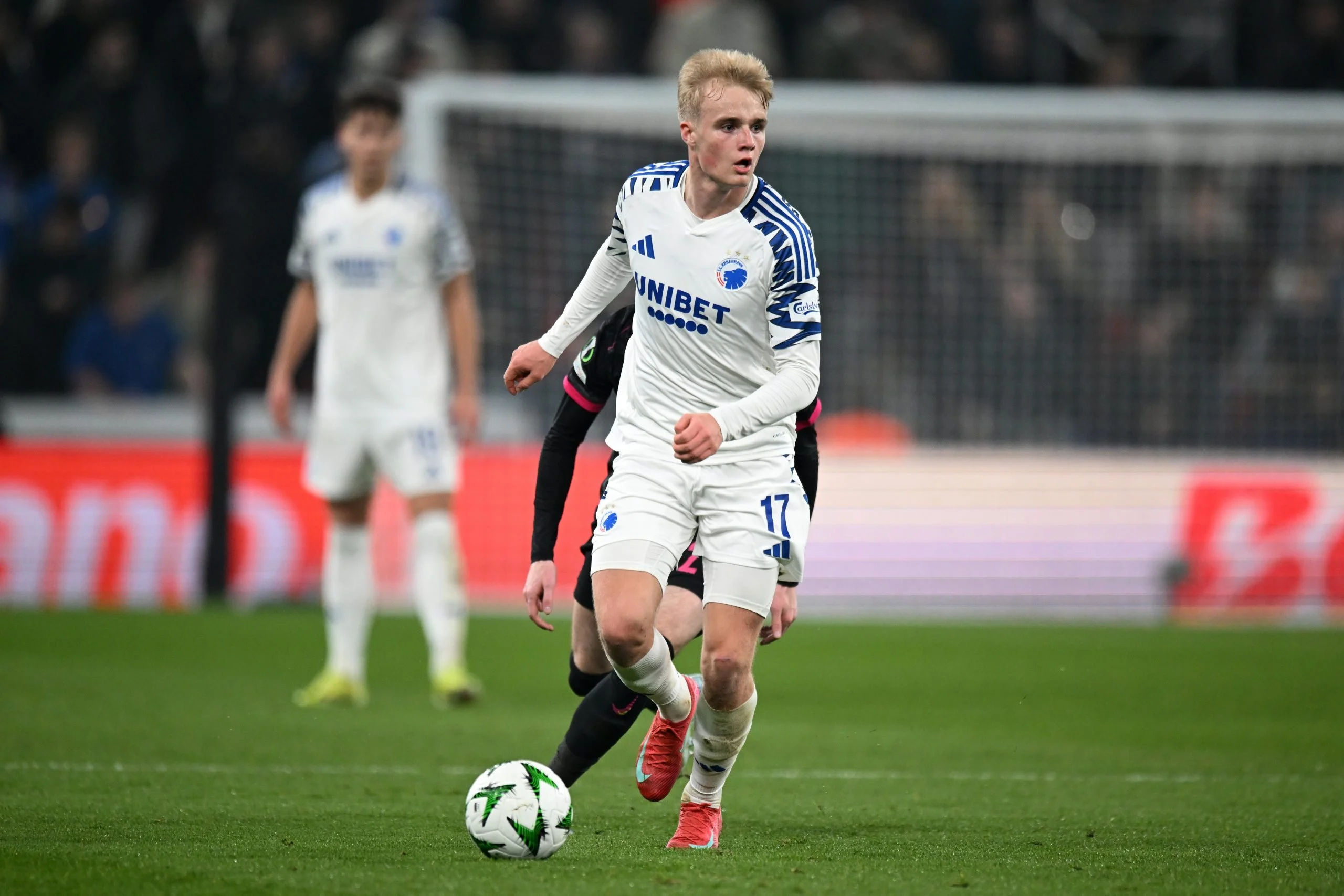 Drama Transfer Victor Froholdt dan Sorotan Liga Denmark di Tengah Laga Internasional