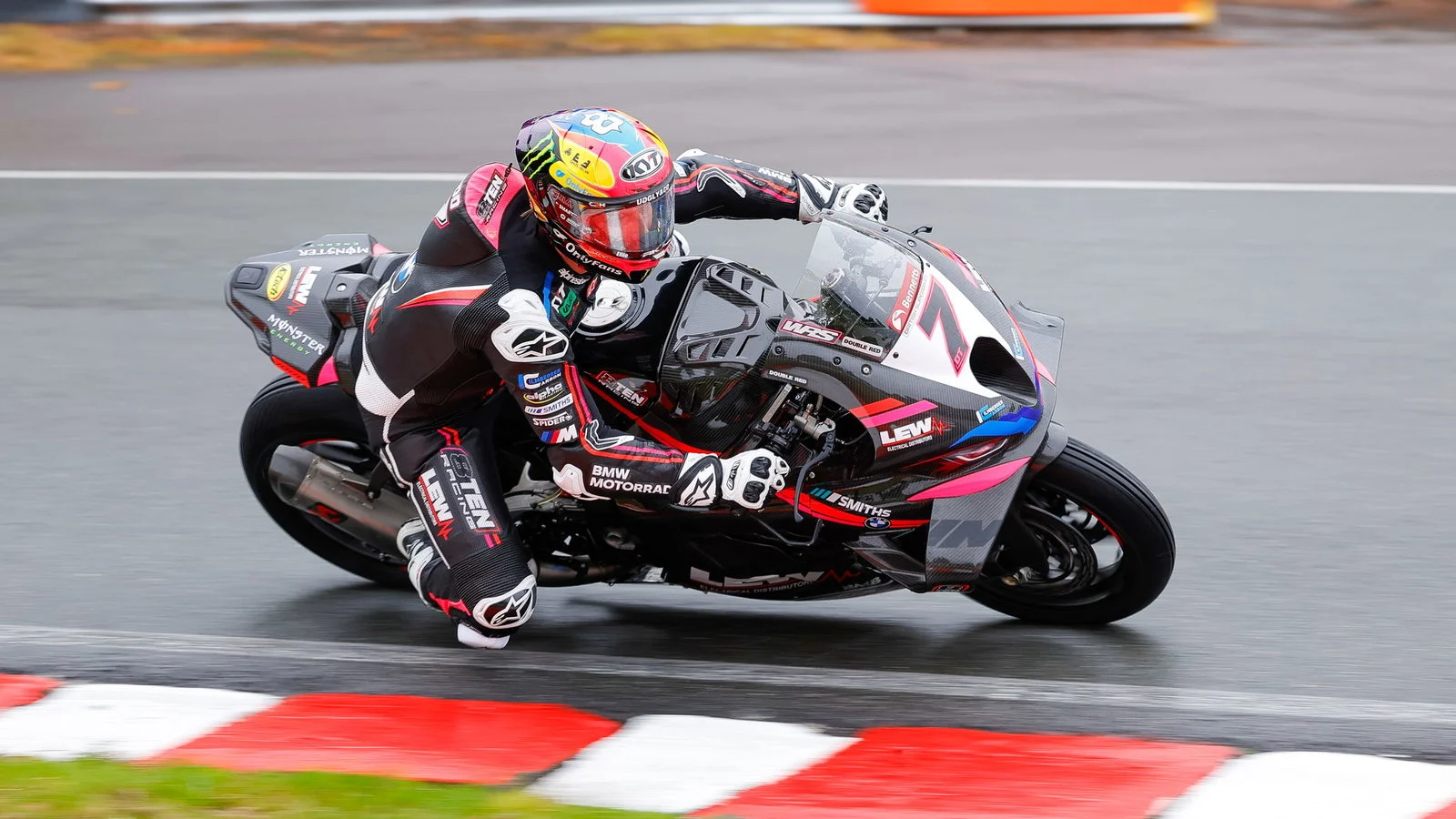 Drama TT 2026: Duo Manx Pimpin Flitwick Motorcycles, Sementara Davey Todd Terpaksa Mundur karena Cedera Serius