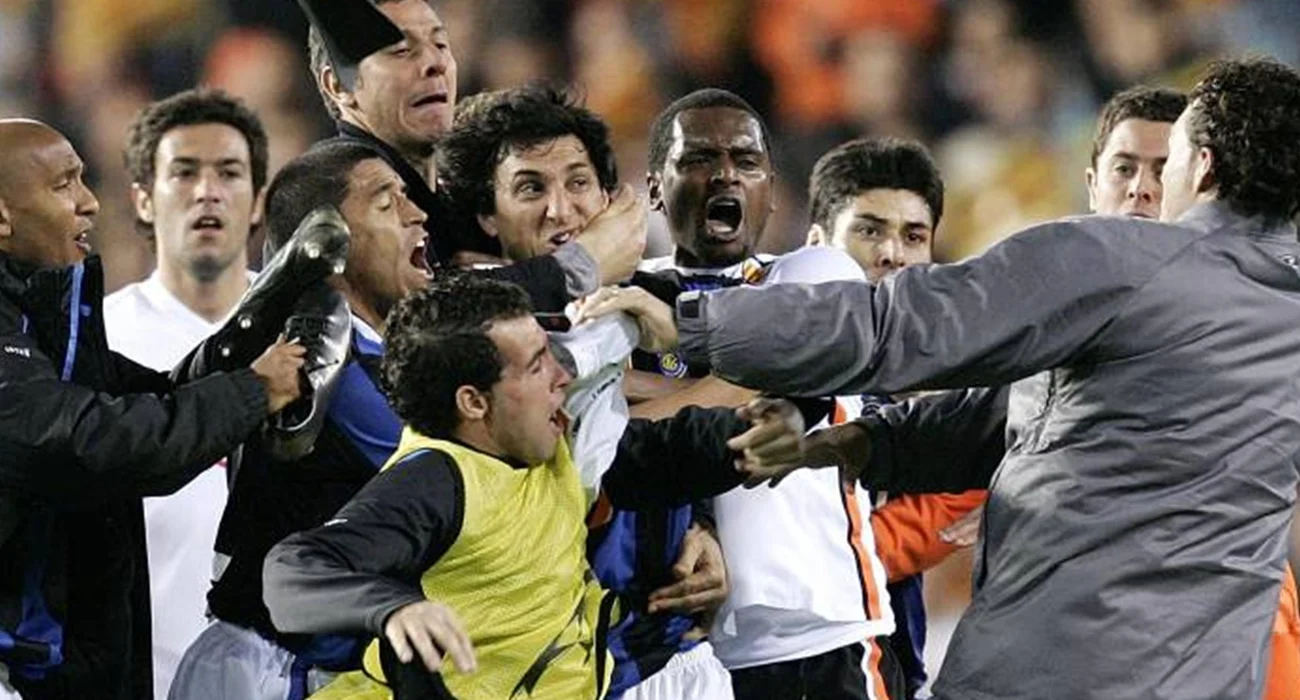 Drama Valencia: Dari Lapangan Sepak Bola hingga Jalan Protes, Cerita yang Mengguncang Dunia