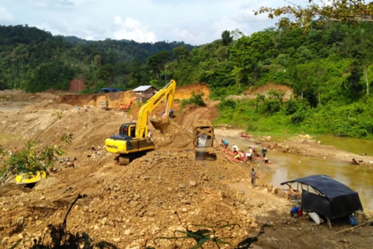 Dugaan Tambang Emas Ilegal di Sumbar Dilengkapi Aparat, DPR Desak Menhan dan Panglima TNI Tindakan Tegas