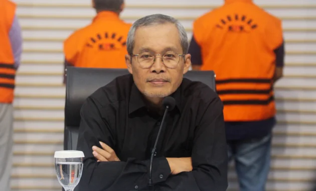 Eks Pimpinan KPK Soroti Putusan Uang Pengganti Rp 348 Miliar untuk Eks Direksi Pertamina Eks Pimpinan KPK Soroti Putusan Uang Pengganti Rp 348 Miliar untuk Eks Direksi Pertamina