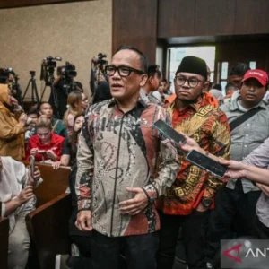 Eks Wamenaker Noel Hadapi Tuntutan 5 Tahun Penjara dalam Kasus Korupsi