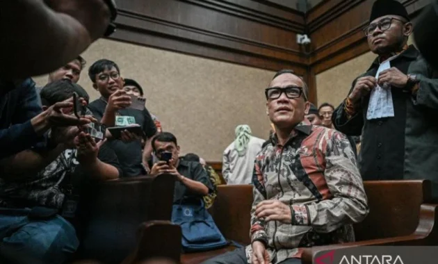 Eks Wamenaker Noel Sesalkan Tuntutan 5 Tahun Penjara Eks Wamenaker Noel Sesalkan Tuntutan 5 Tahun Penjara