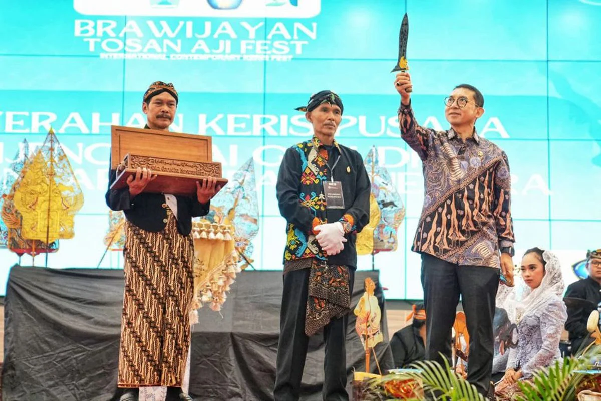 Fadli Zon Ajak Pemuda Lestarikan Keris Sebagai Warisan Budaya Nasional