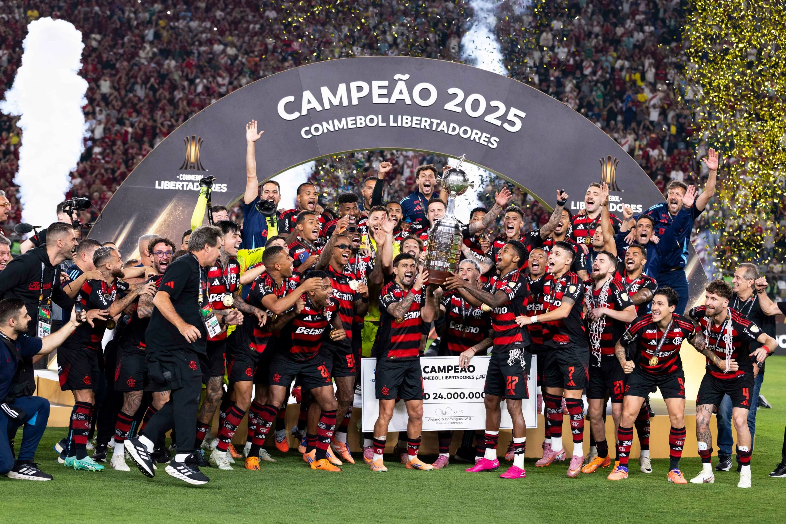 Flamengo Gapai Puncak di Copa Libertadores, Sukses di U‑20 Putri, dan Tantangan Baru di Kancah Nasional
