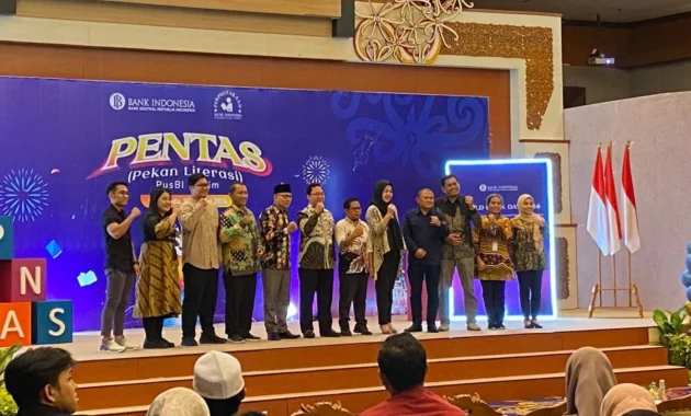 Forum Gerakan Moral Pendidikan Kaltim Desak Kampus Bebas dari Politik Praktis Forum Gerakan Moral Pendidikan Kaltim Desak Kampus Bebas dari Politik Praktis