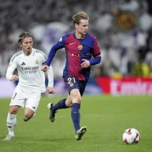 Frenkie de Jong Bantu Barcelona Raih La Liga ke-29 Usai El Clasico 2-0 atas Real Madrid