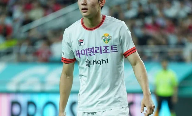 Gangwon FC Tampil Gemilang di Awal Musim K-League 1: Faktor Kunci, Kontroversi Transfer, dan Eksposur Global