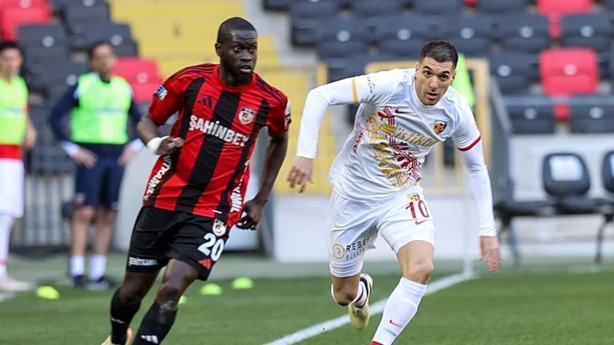 Gaziantep FK Siapkan Serangan Ganda Usai Kemenangan 3-0 atas Kayserispor, Target Poin Penting di Minggu Depan