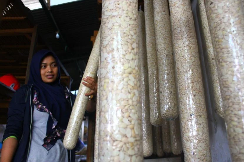 Gejolak Timur Tengah Makin Berdampak ke Dapur Emak-emak, Ukuran Tempe Mengecil