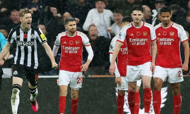 Gol Eze Mengguncang Newcastle, Arsenal Kembali Puncak Klasemen Premier League!