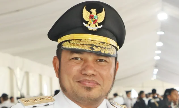Gubernur Kaltim Rudy Mas'ud Ambil Tanggung Jawab Biaya Kursi Pijat, Coret Nama Adik dari Proyek Strategis Gubernur Kaltim Rudy Mas'ud Ambil Tanggung Jawab Biaya Kursi Pijat, Coret Nama Adik dari Proyek Strategis