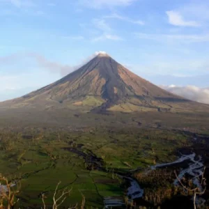 Gunung Mayon di Filipina Naik ke Status Siaga 3, Aktivitas Tinggi Terus Meningkat