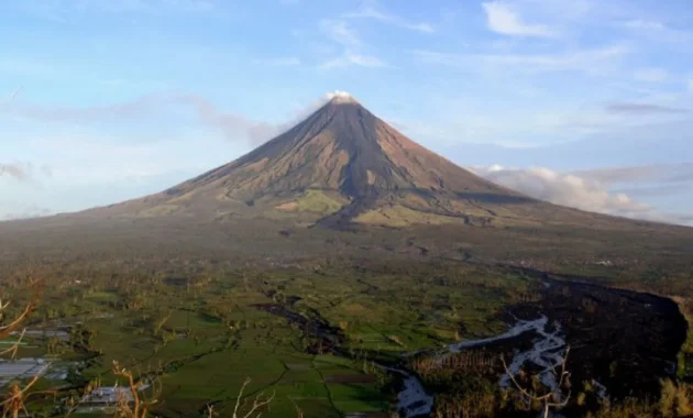 Gunung Mayon di Filipina Naik ke Status Siaga 3, Aktivitas Tinggi Terus Meningkat
