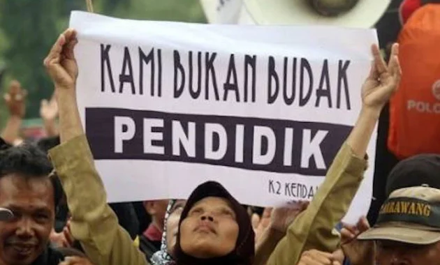 Guru Honorer Terancam Tergusur dari Sekolah Negeri 2027, DPR: Negara Jangan Lepas Tangan!