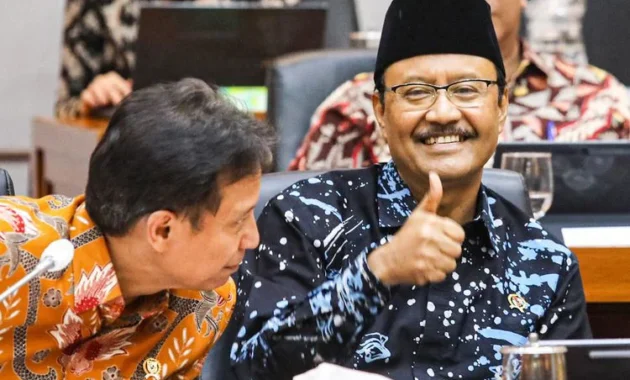 Gus Ipul Klarifikasi Tuduhan Korupsi Sepatu Sekolah Rakyat Rp 700 Ribu: Itu Pemberian Khofifah!