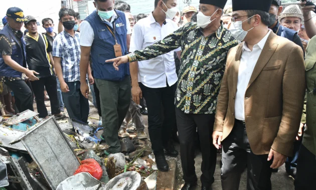 Gus Ipul Kunjungi Rumah Korban Kecelakaan KA Bekasi, Janjikan Hidupkan Kembali Warung Nuryati