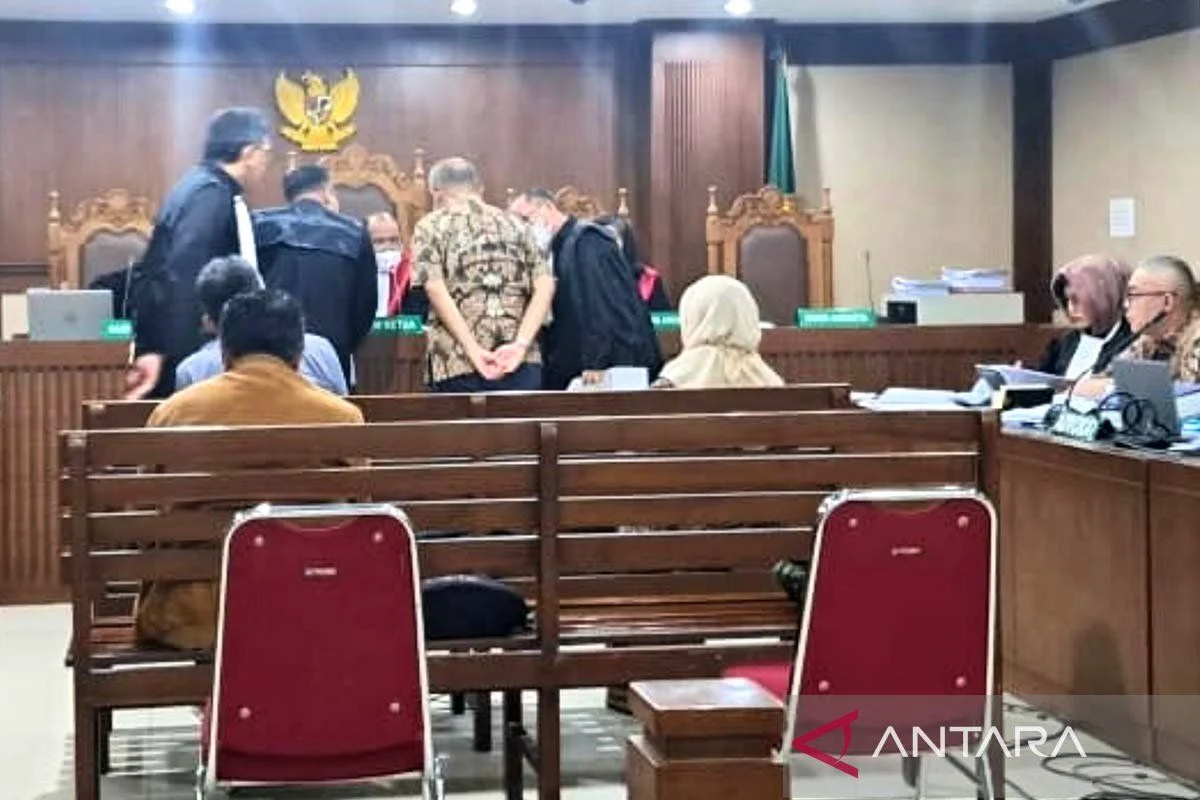 Hakim Mulyono nyatakan beda pendapat di kasus minyak mentah Pertamina