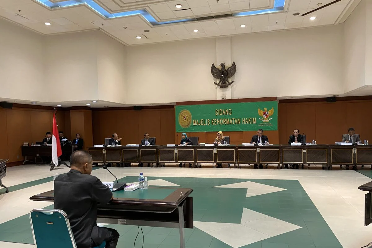 Hakim Pengadilan Tinggi Makassar Dipecat karena Terbukti Terima Suap Rp1 Miliar