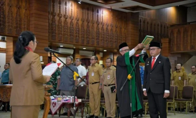 Handi Priyanto Resmi Menjabat Sekretaris Daerah Kota Semarang Handi Priyanto Resmi Menjabat Sekretaris Daerah Kota Semarang