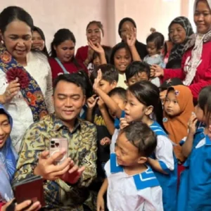 Hardiknas 2026: Staf Khusus Menag Rayakan Bersama 38 Anak Pemulung, Janji Beasiswa