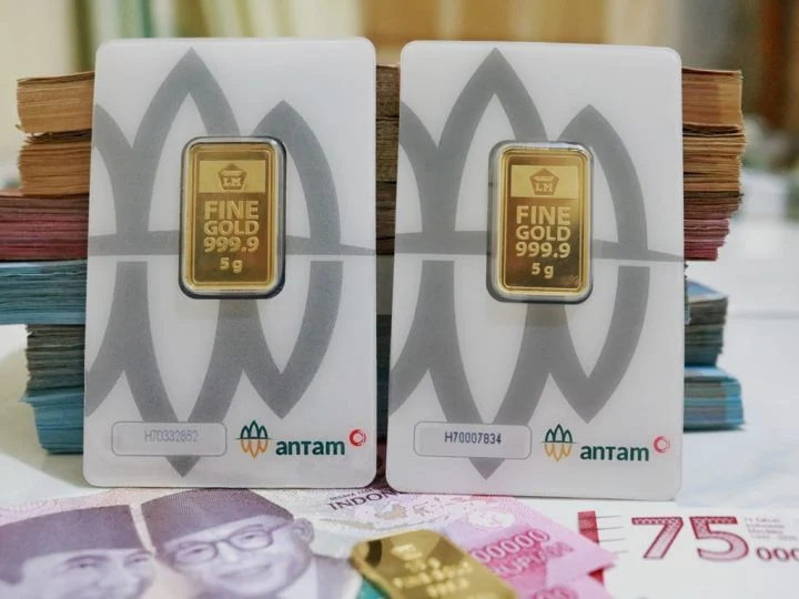 Harga Emas Antam Turun Rp15 Ribu, Galeri24 Jatuh Rp76 Ribu: Apa Penyebabnya?