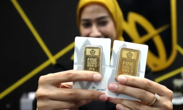Harga Emas Melejit ke Rp2,5 Juta per Gram: Apa Penyebabnya dan Dampaknya bagi Konsumen serta Investor