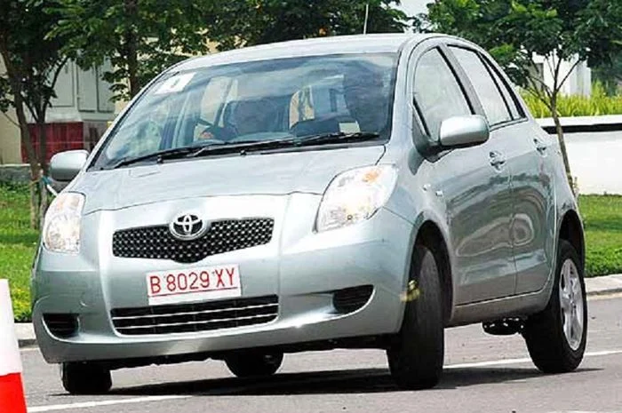 Harga Toyota Yaris 2007 Bekas Meroket: Pilihan Cerdas Pasangan Muda di Tengah Harga Bensin Naik