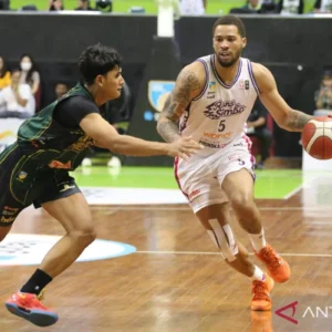 IBL 2026: Pacific Caesar Surabaya Kalah 77-92 dari RANS Simba Bogor
