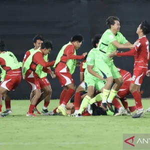 Ichiro berduet dengan Pandu Aryo di lini depan Indonesia U17 vs Qatar